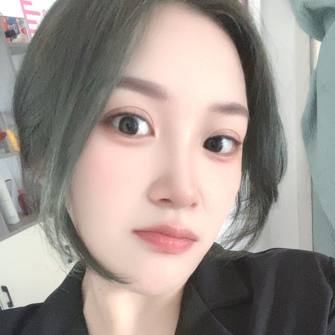 @. S💋