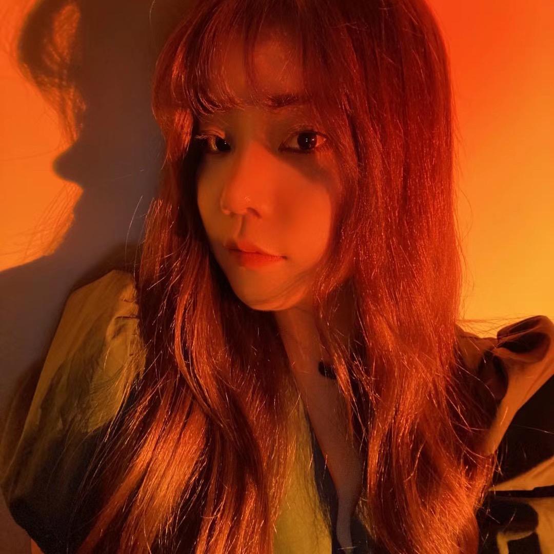 草莓(๑• . •๑)