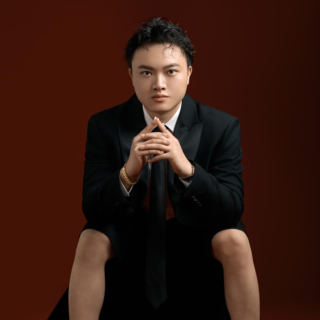 中国风烫发王子🤴-赵继伟