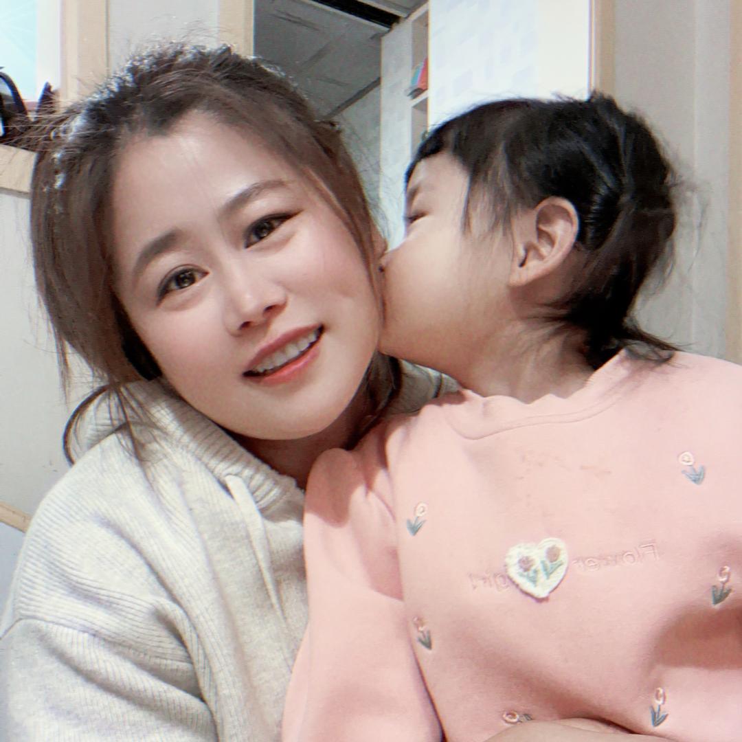 叶子（右右妈妈）