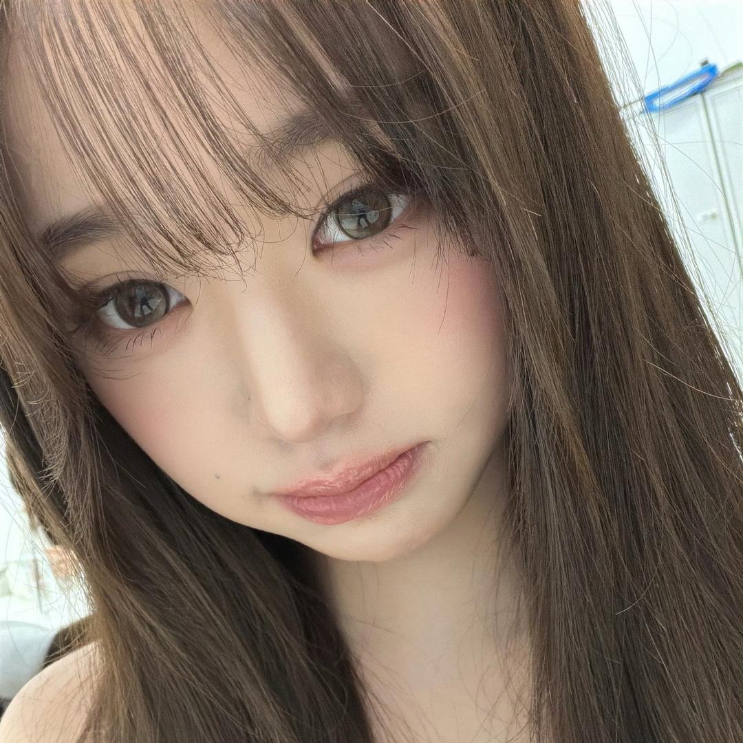Mia.