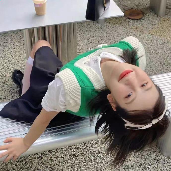 嗯...