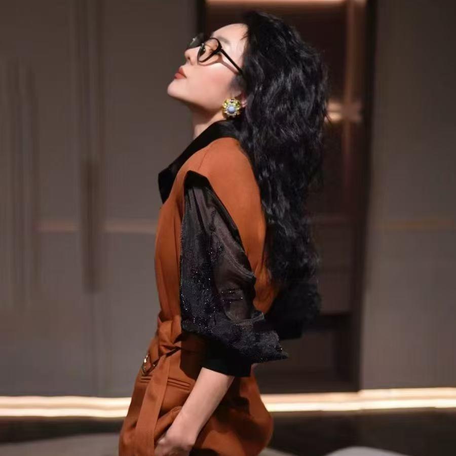 轻奢服装集合店