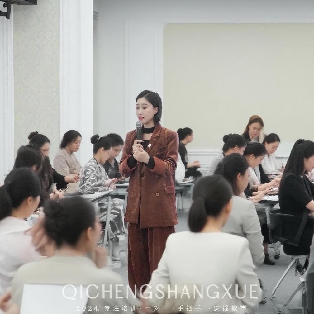 启承商学-盼盼