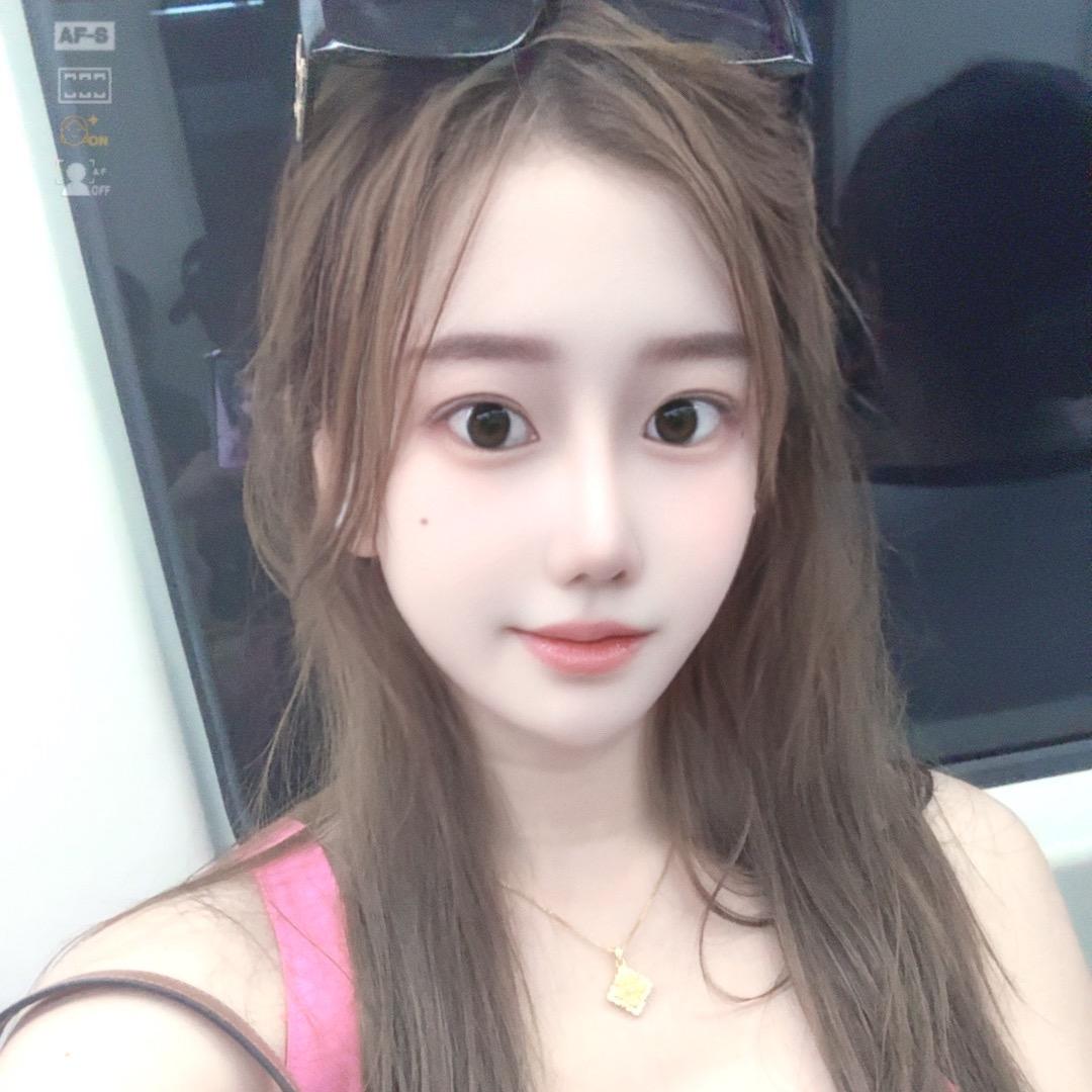 经纪人邓女士