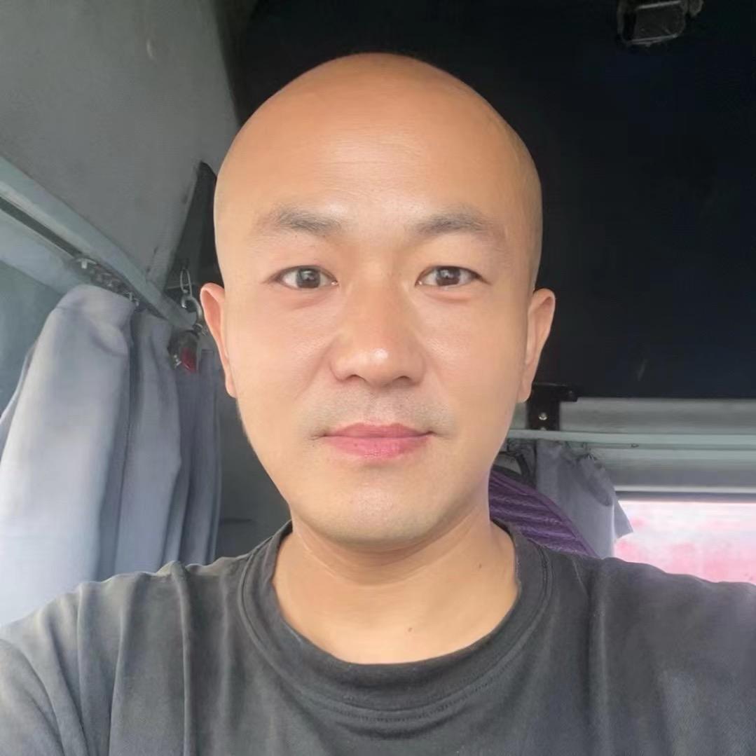 小光头🎤卡车司机
