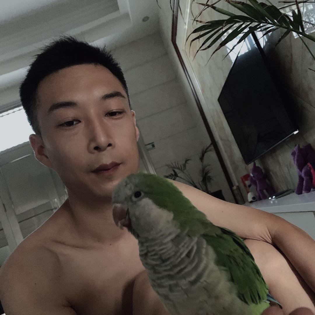 李伟伟
