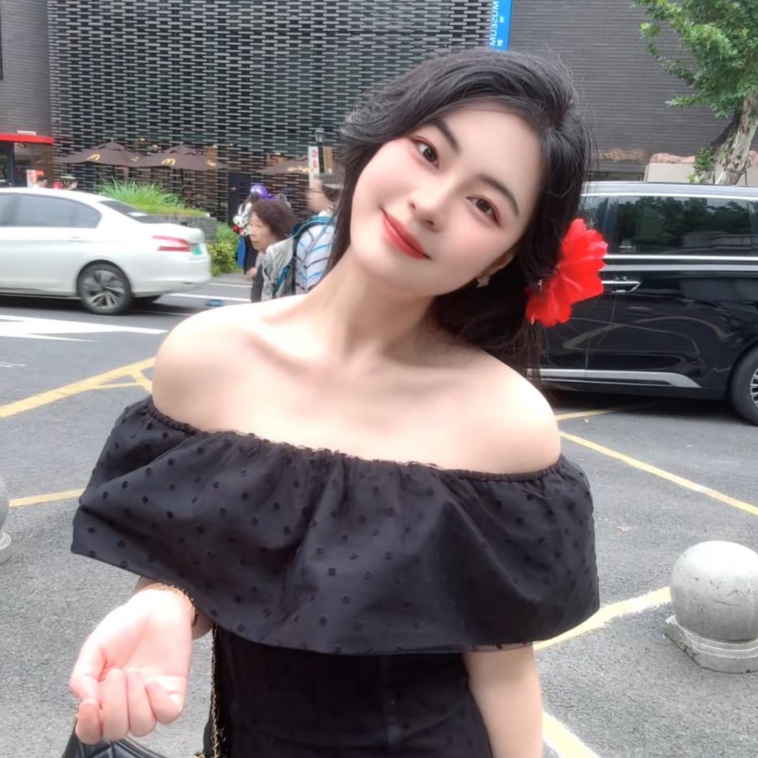 💋微胖的姑娘🙈