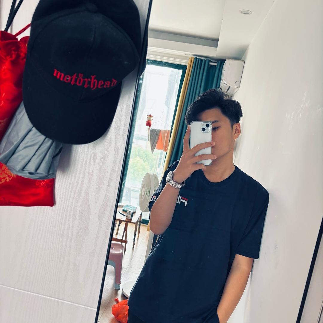 吴晗.