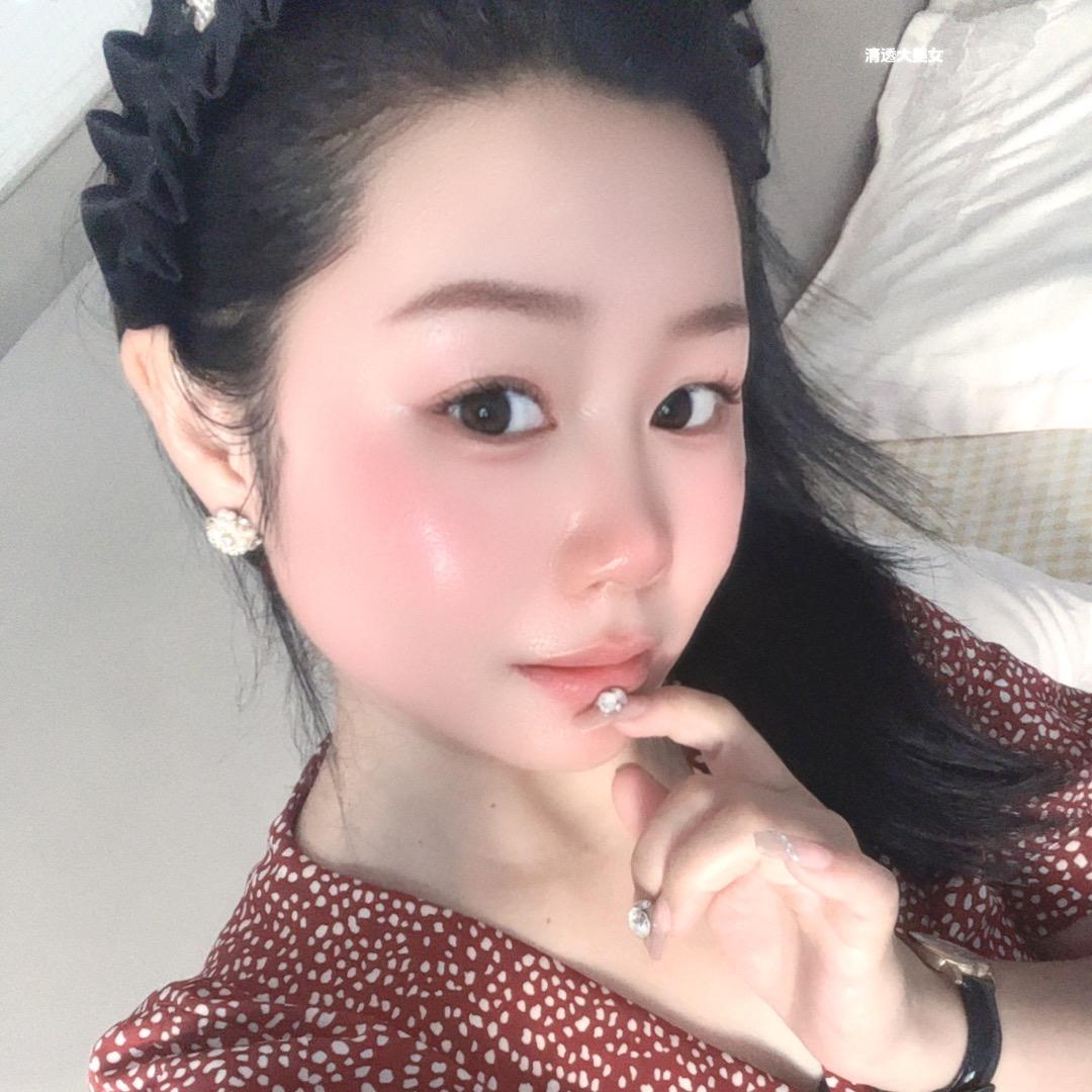 嫣花笑、倾城美