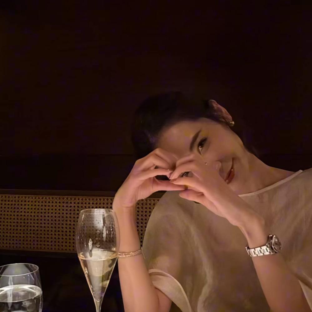 XYUE衣橱-陈什么陈