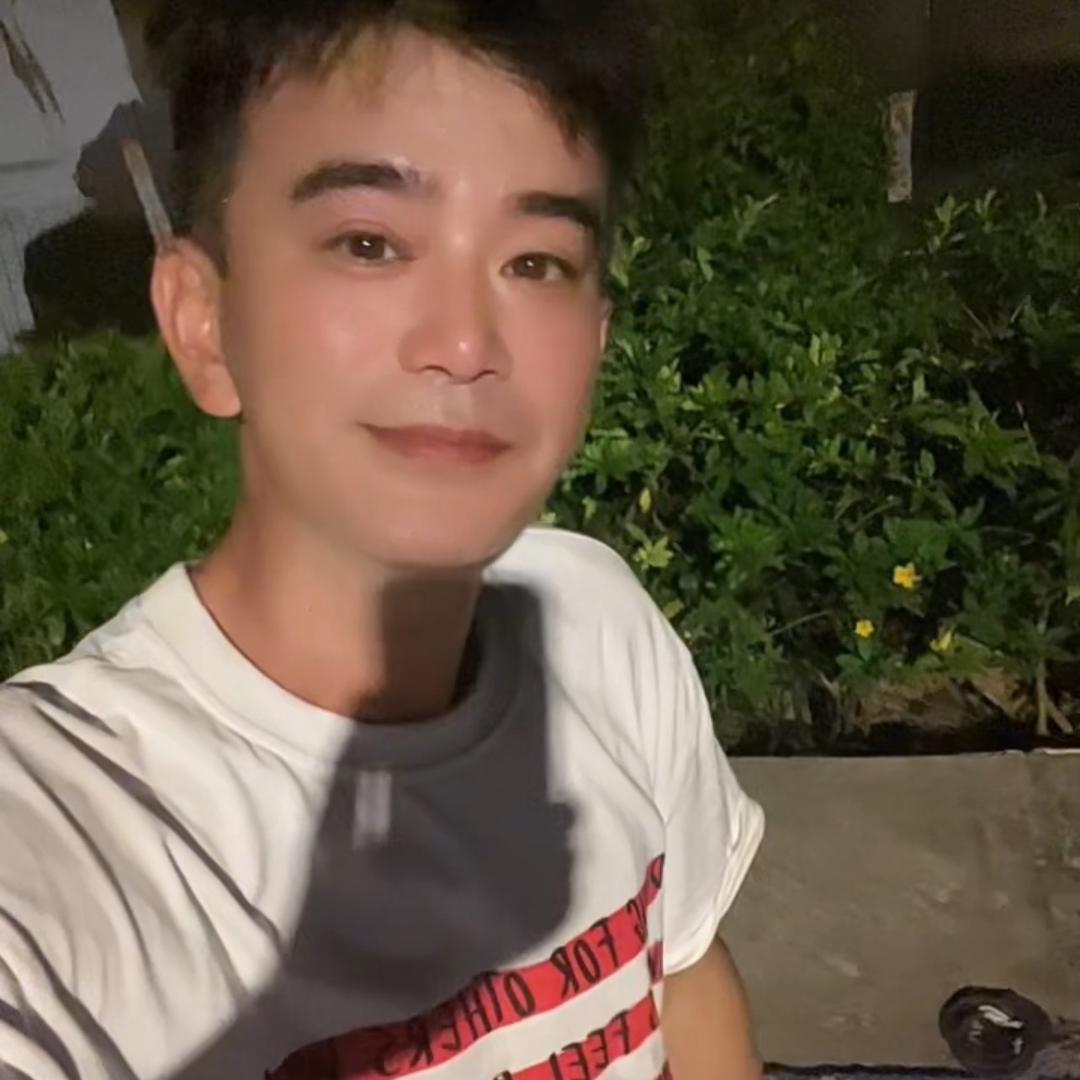 @彩