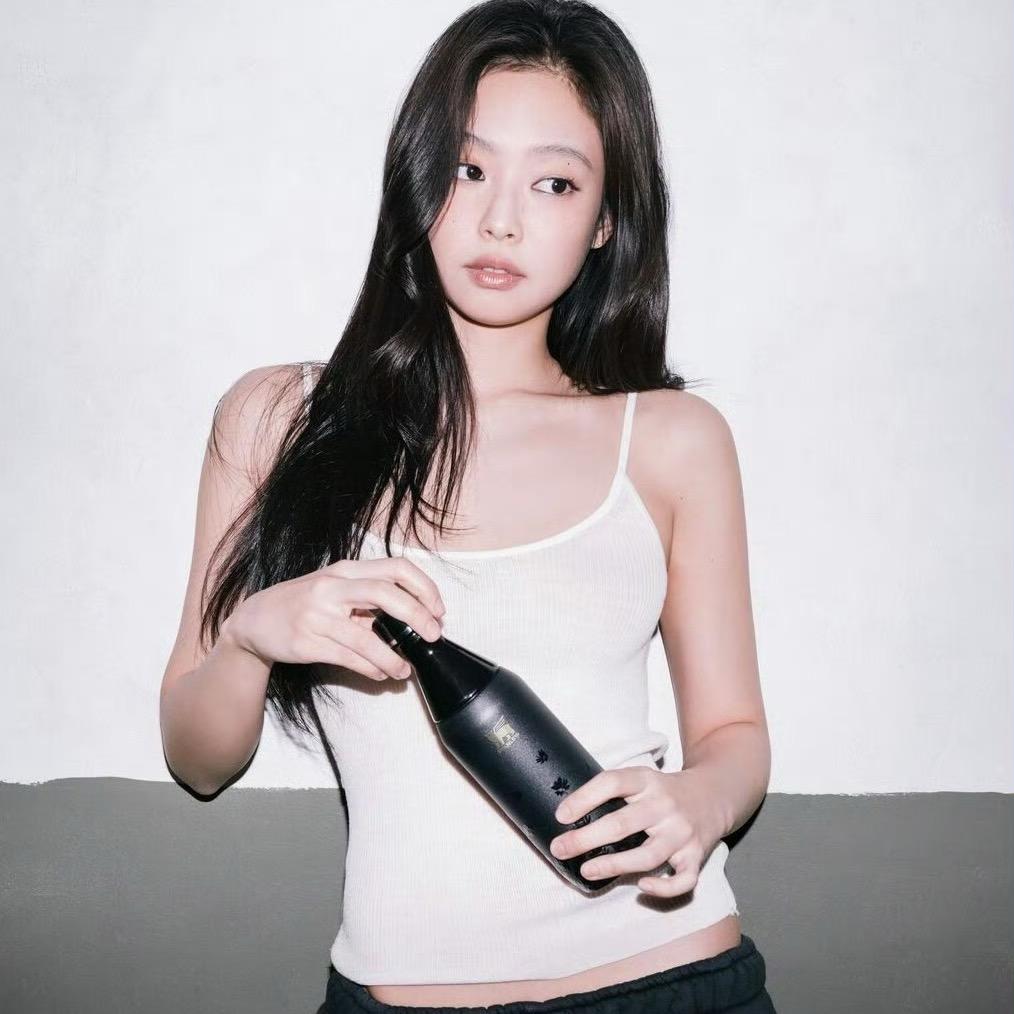 江奈桉.
