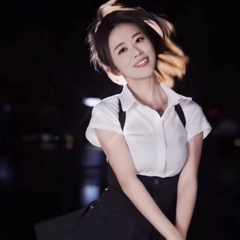 杨梅子。