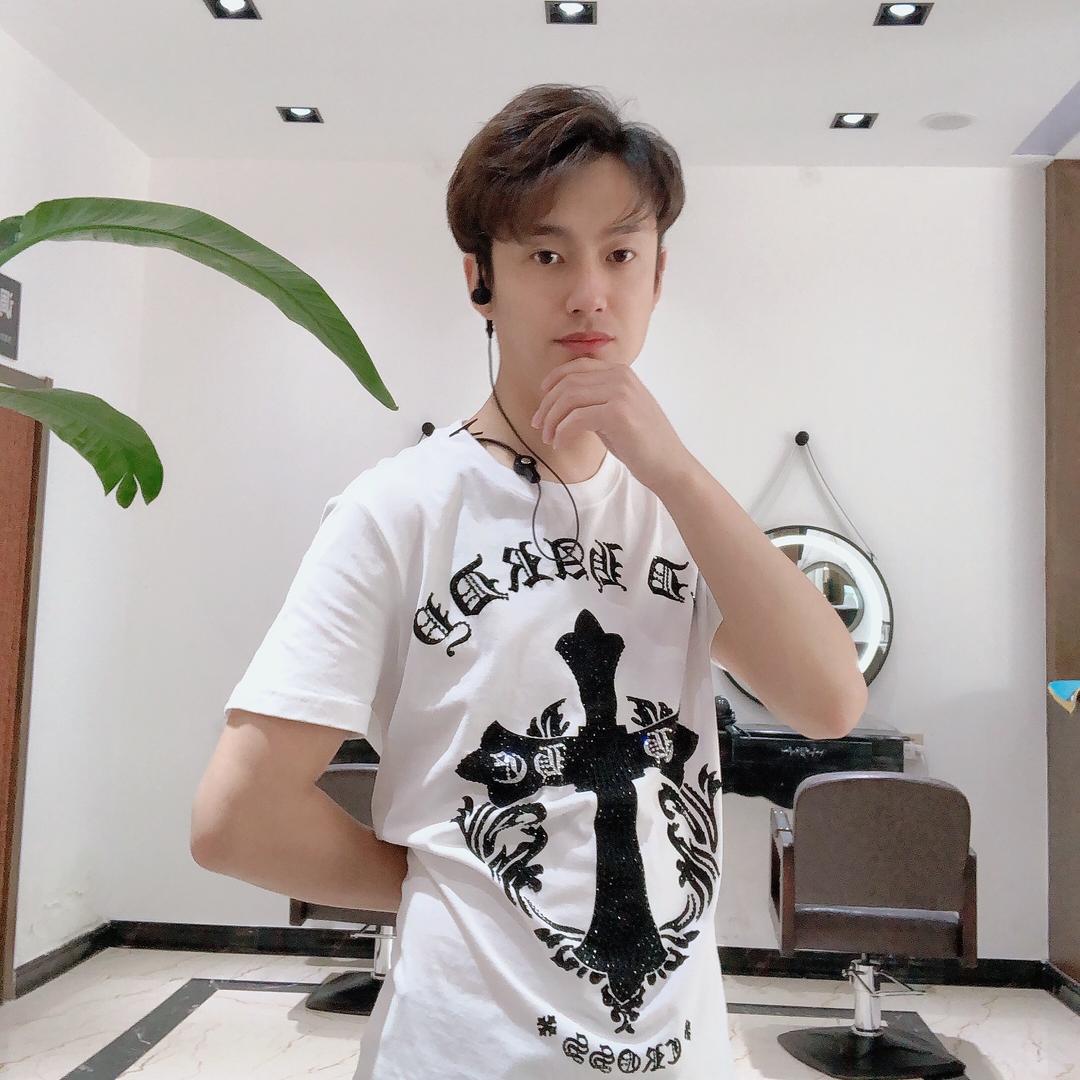 尼欧美发大龙