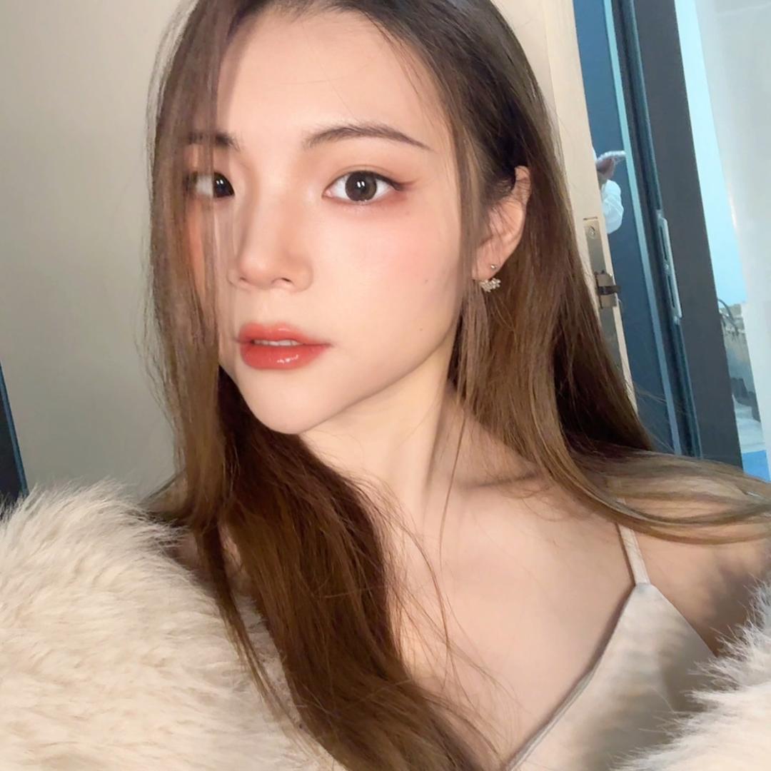 爱健身的小姐姐