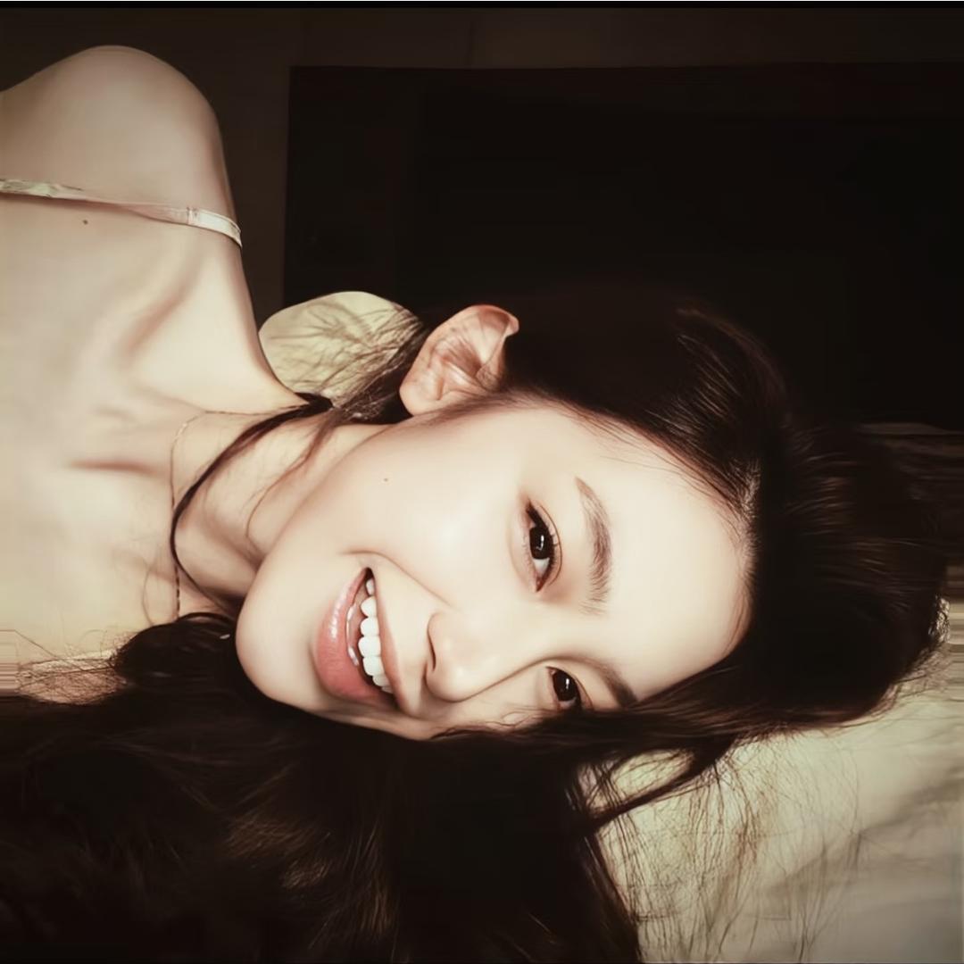 菠萝-nicole
