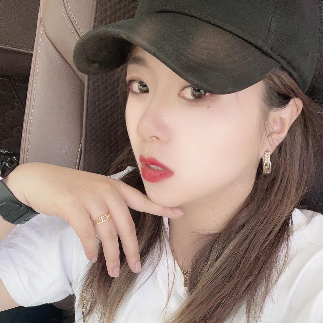 一个没💰的富婆🥹