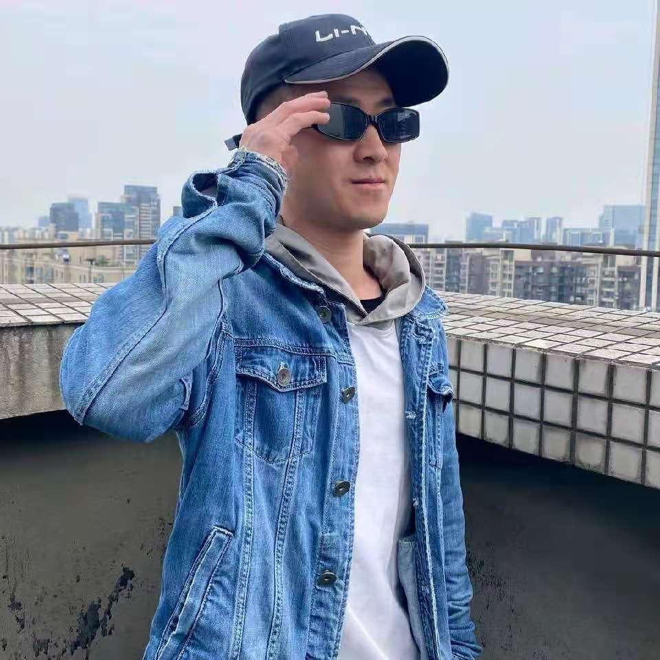 俊龙教官