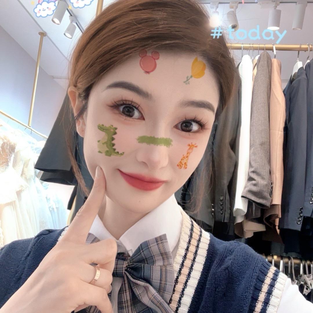 做全屋定制的小姐姐