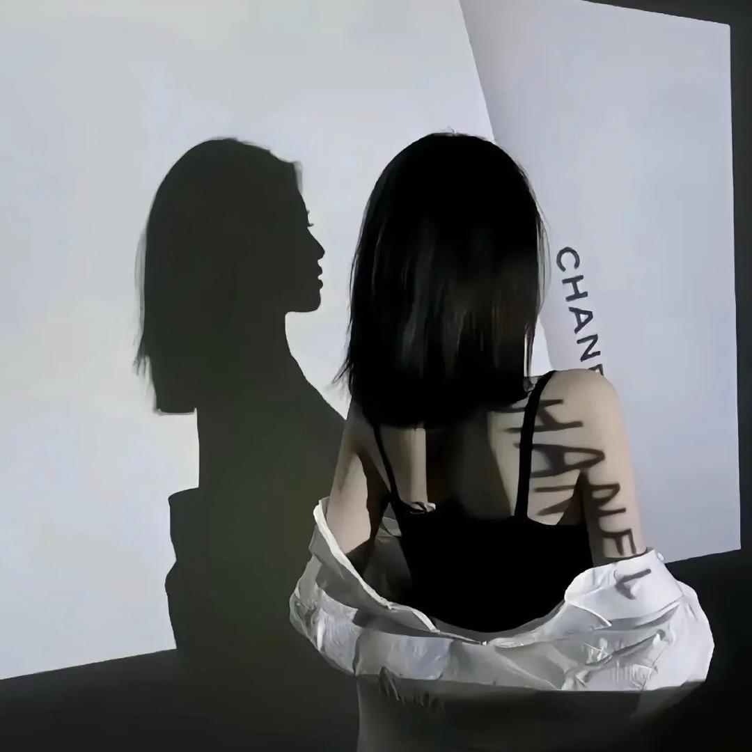 请叫我女王大人