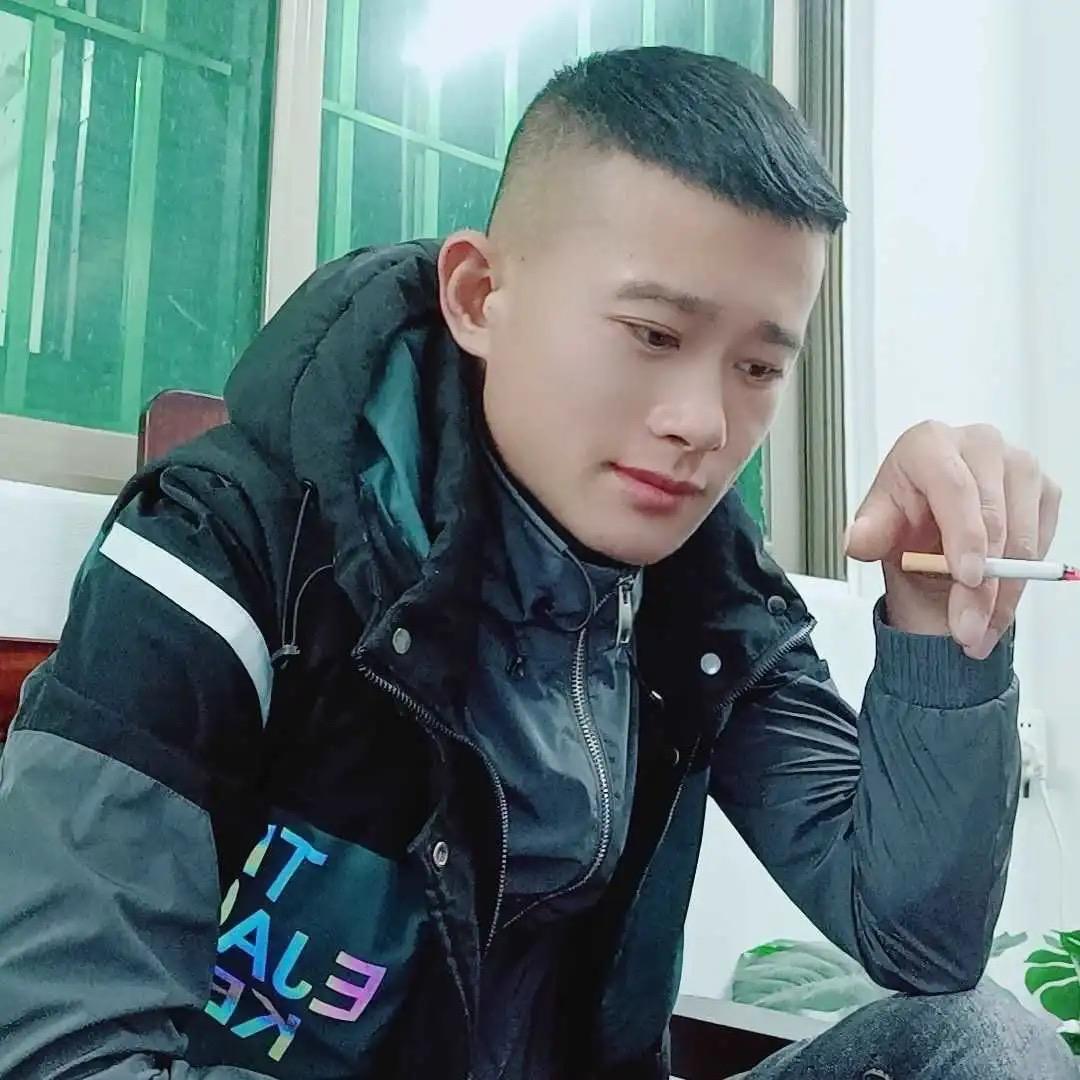 এ: ℳ ꪶⅈꪊ劉᭱ꦿএ