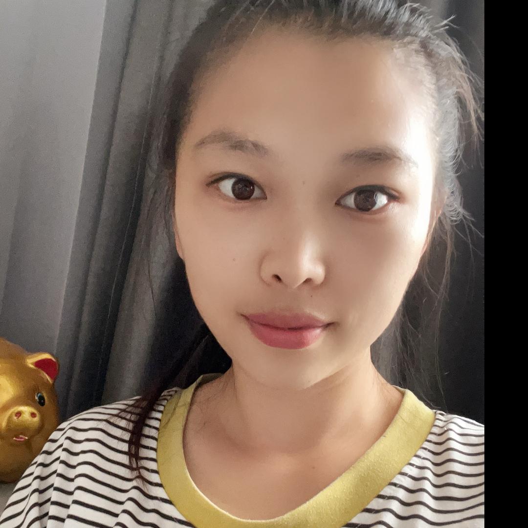 小婷婷爱玩游戏