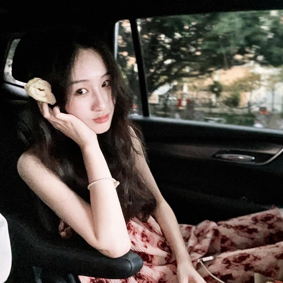 不漂亮的美女鸿