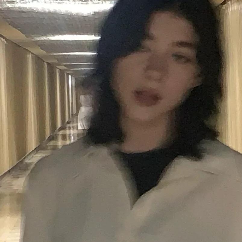 -周八見^🦋