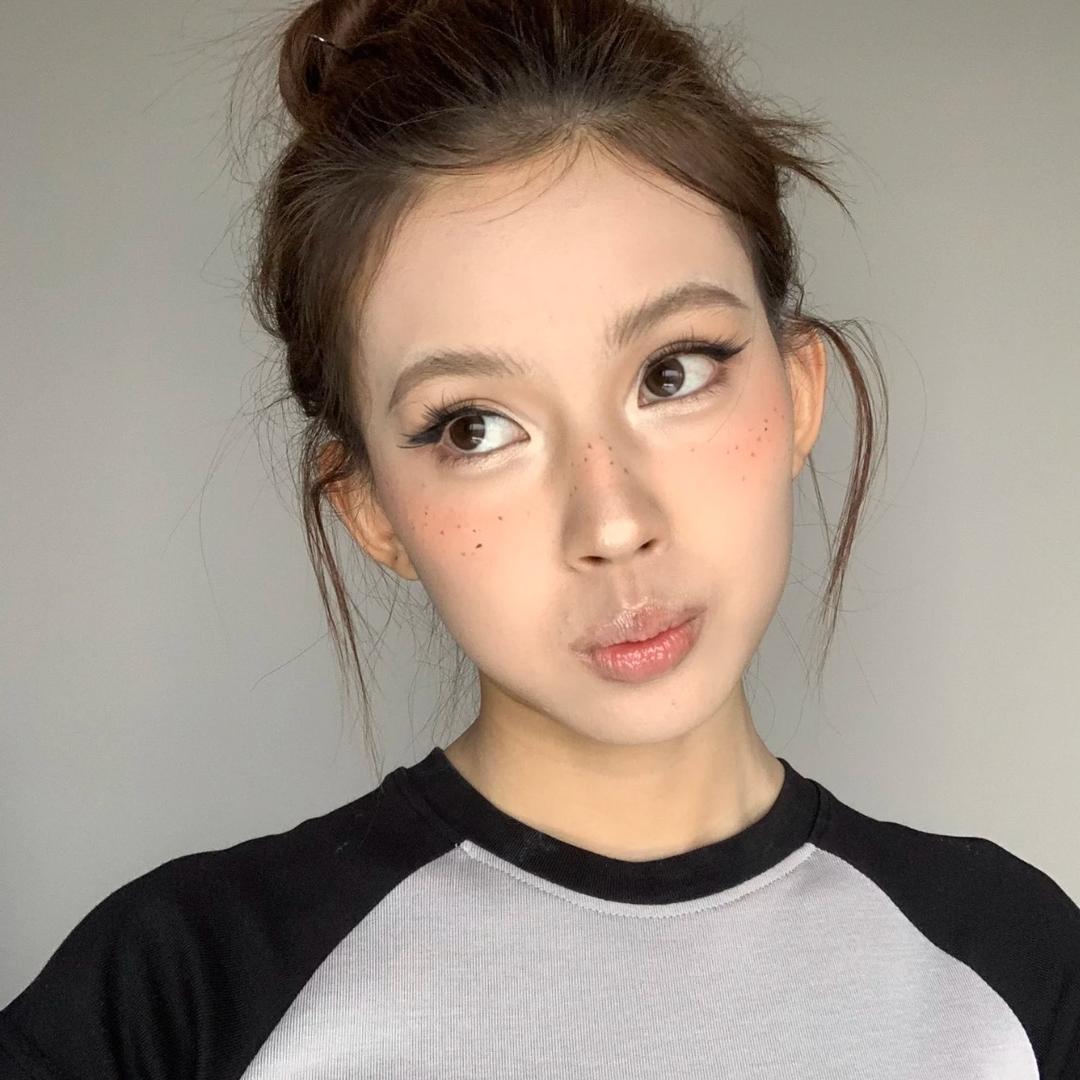 ^33^