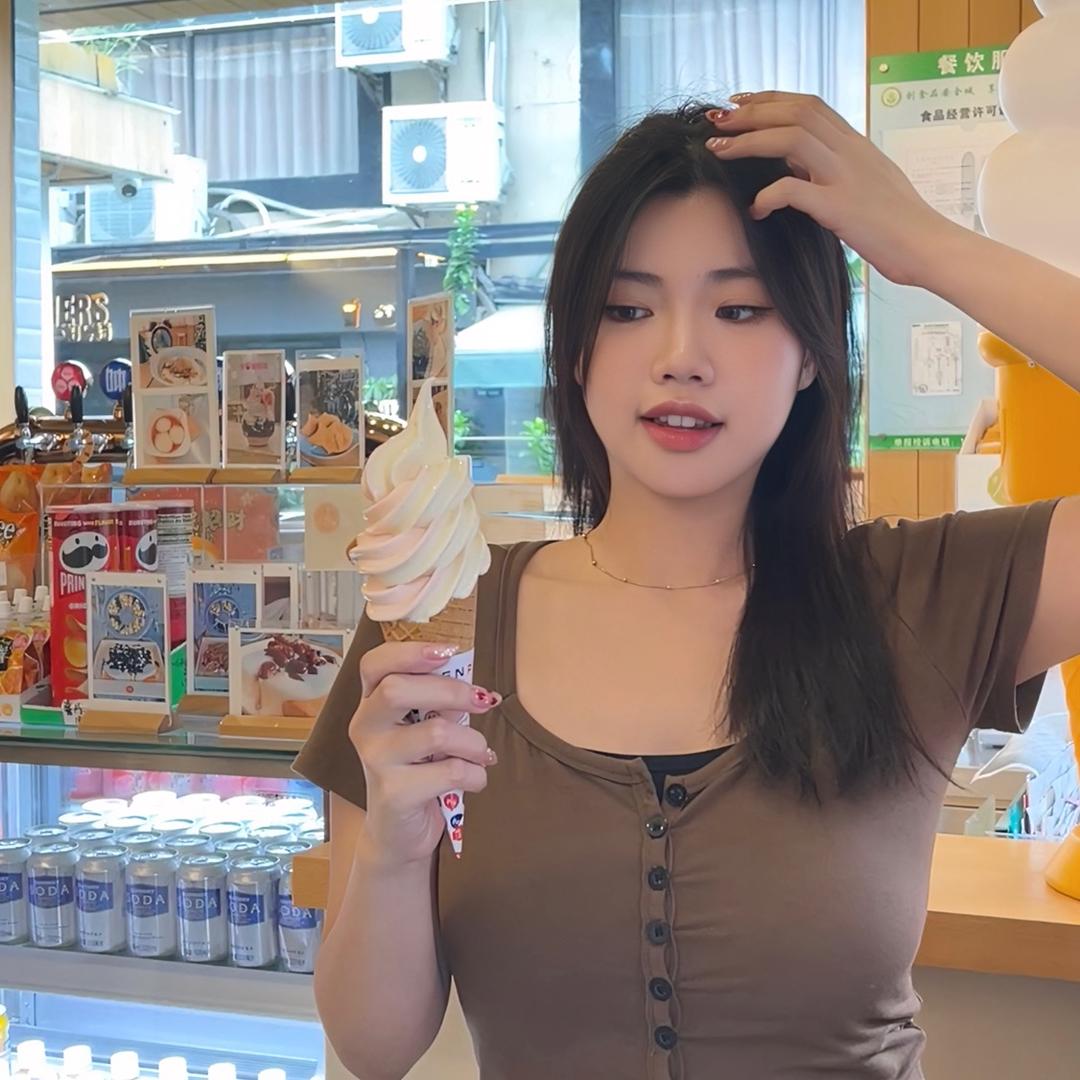 多肉小妮