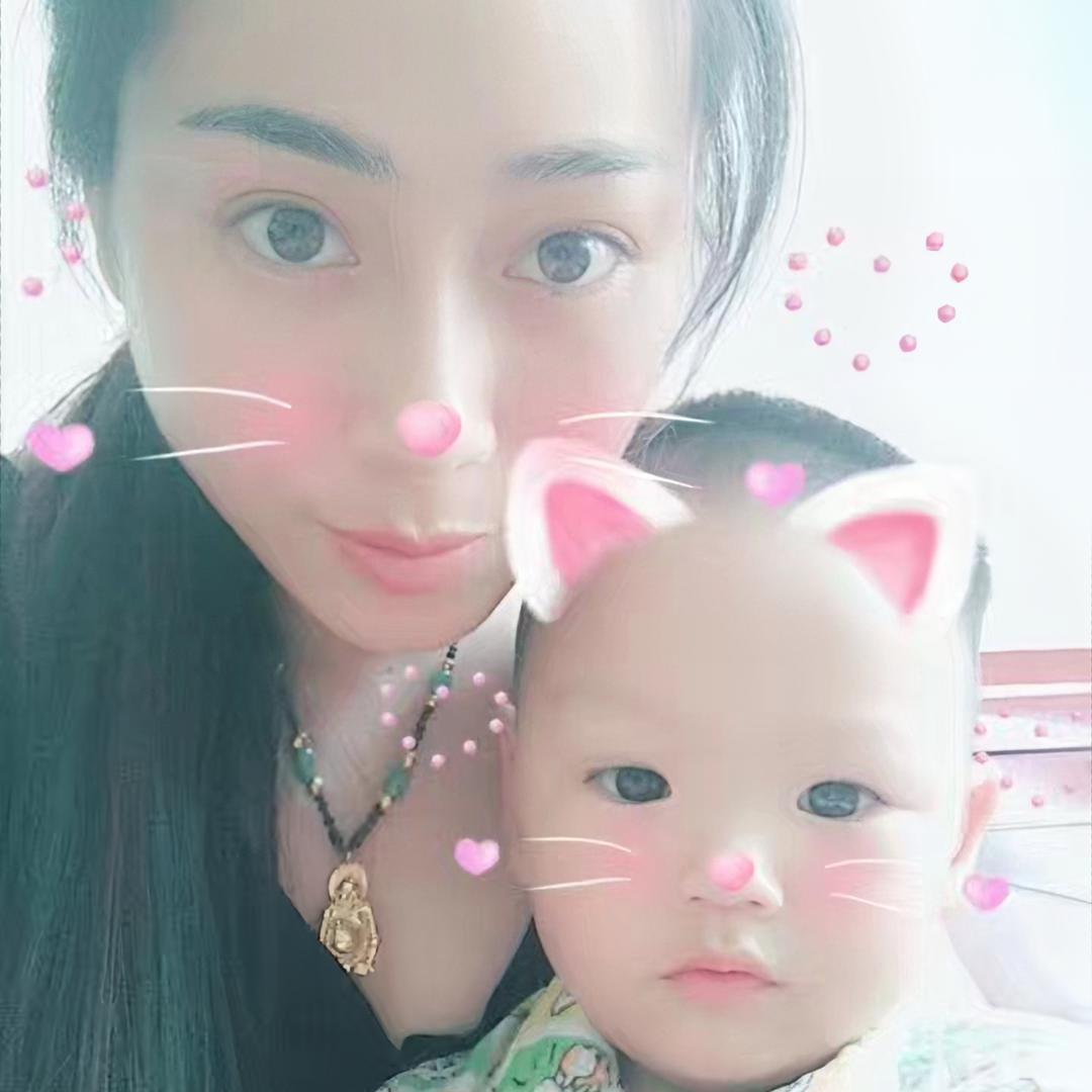 乔治麻麻吖