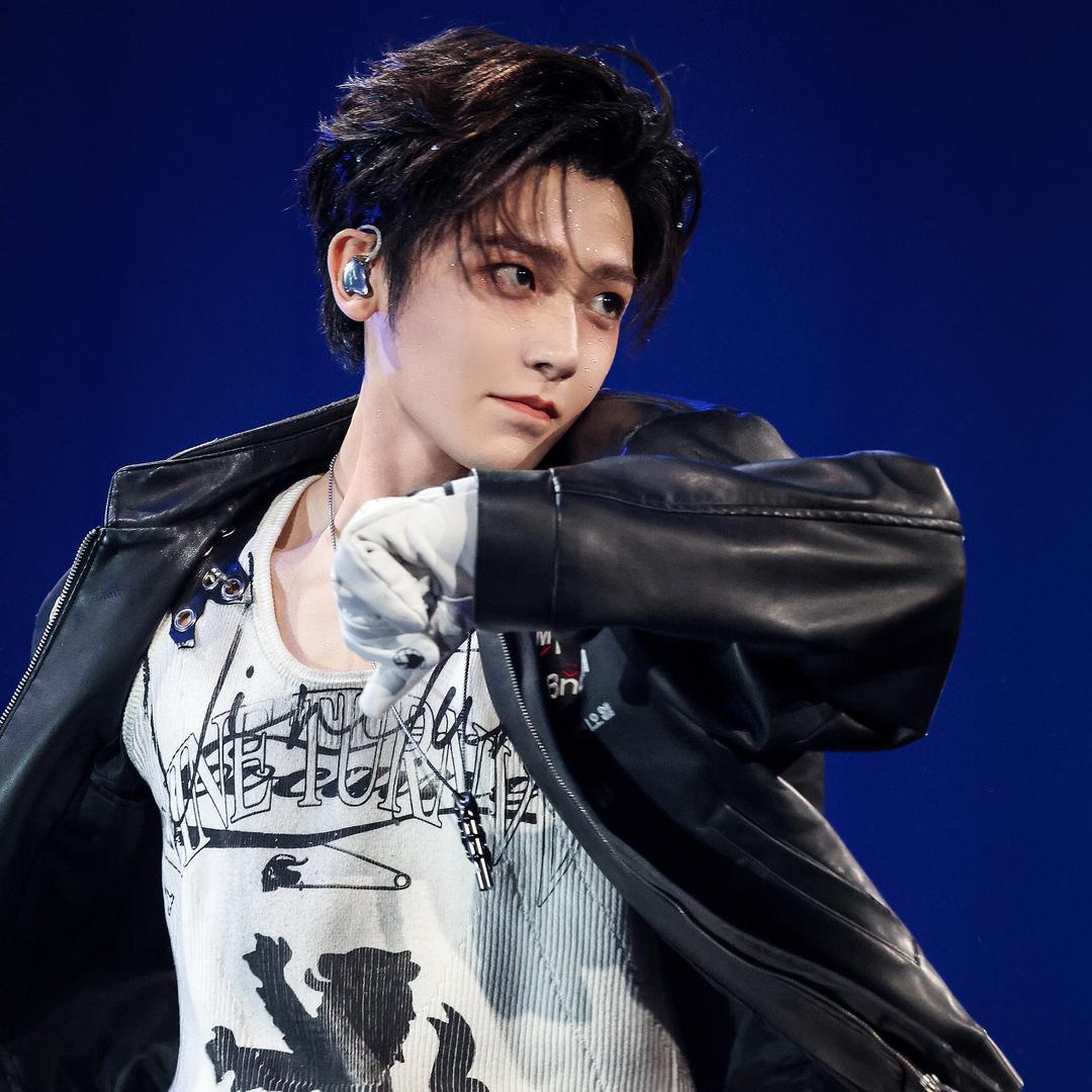 一颗草莓🍓🦊