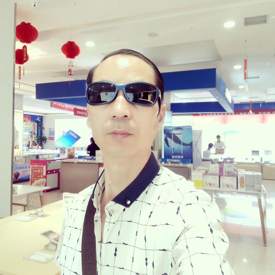草帽大叔
