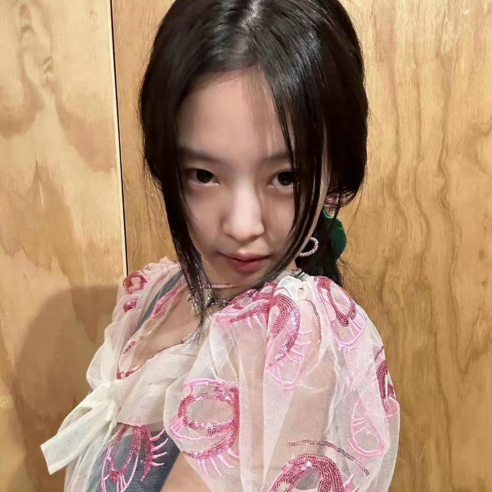 Jenniedhdjskakznccnd