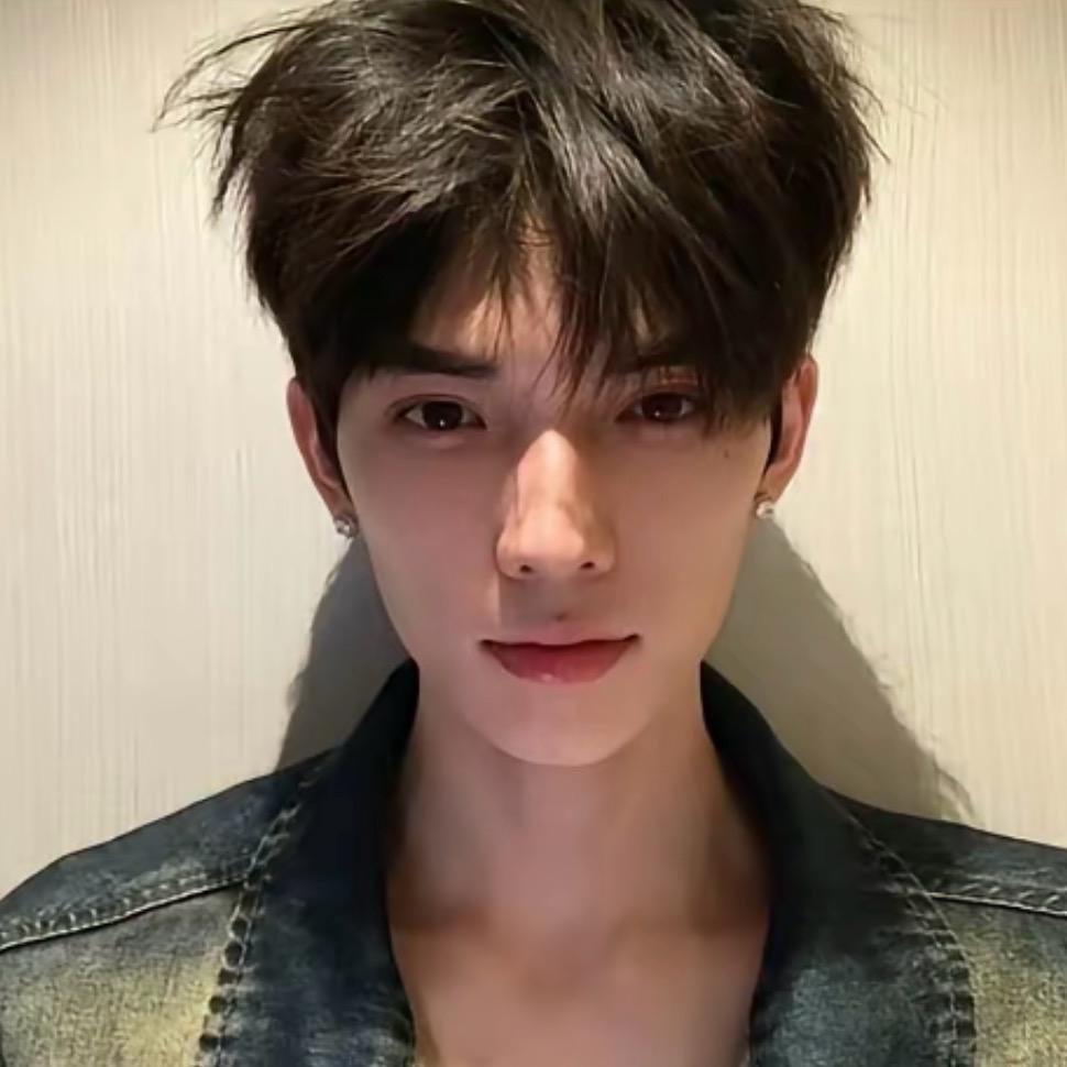 小鱼（贴心直属)