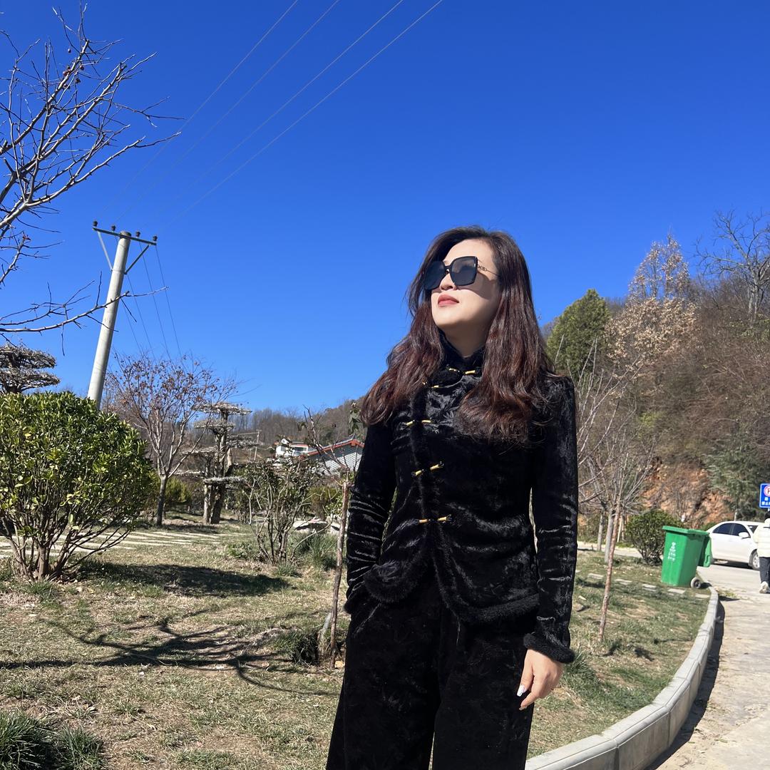 慧姐精品女装工厂店