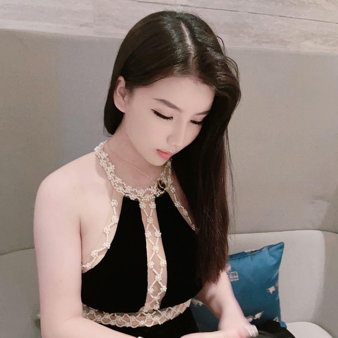 周周爱喝冰美式