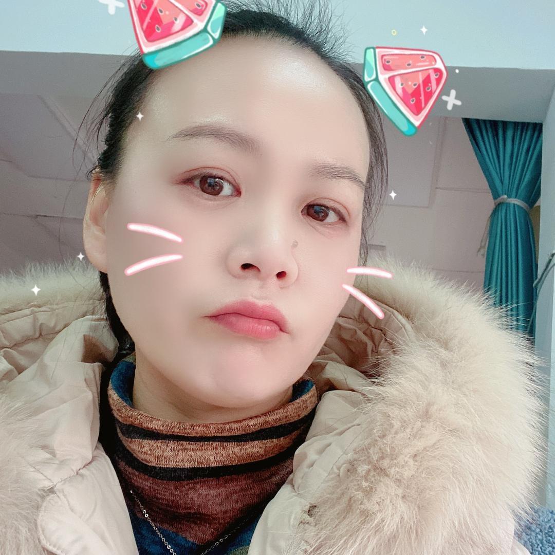 踮起脚尖靠近日出