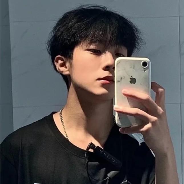 刘铁柱爱玩三角洲