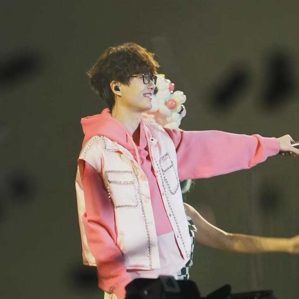 不掉小珍🐷（许嵩见过版）