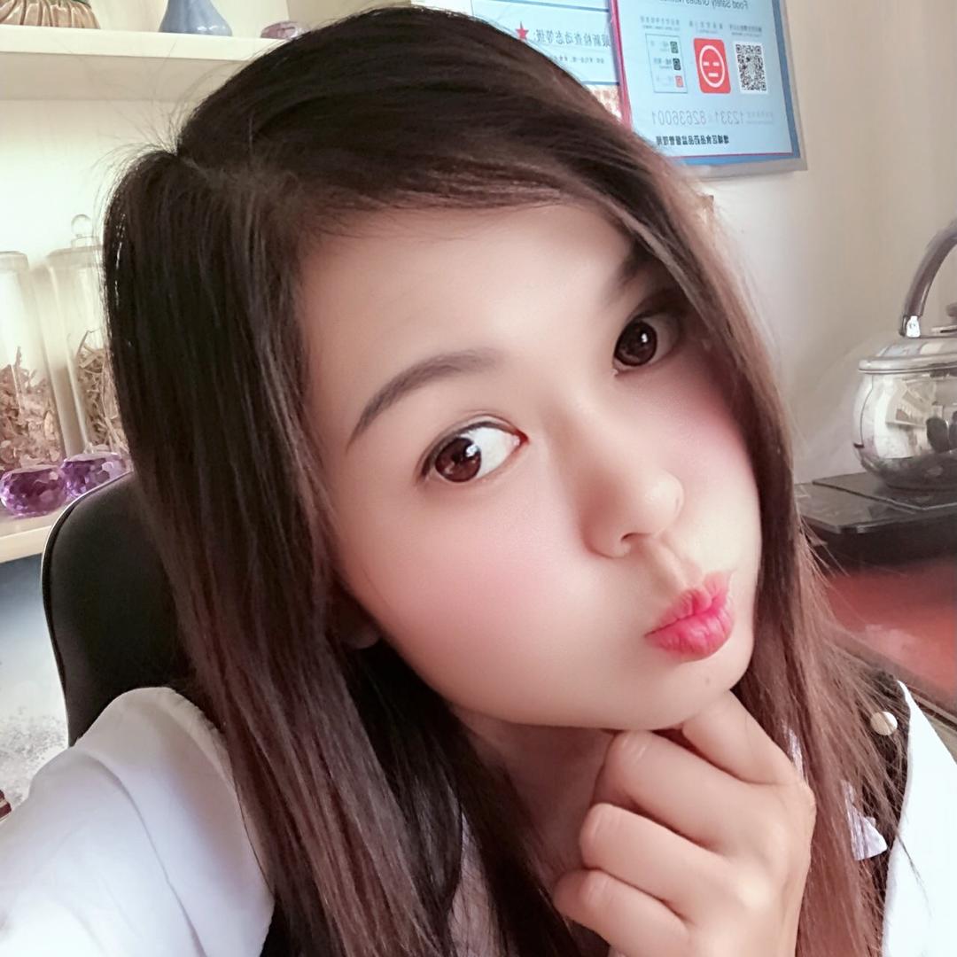 蓝蓝。