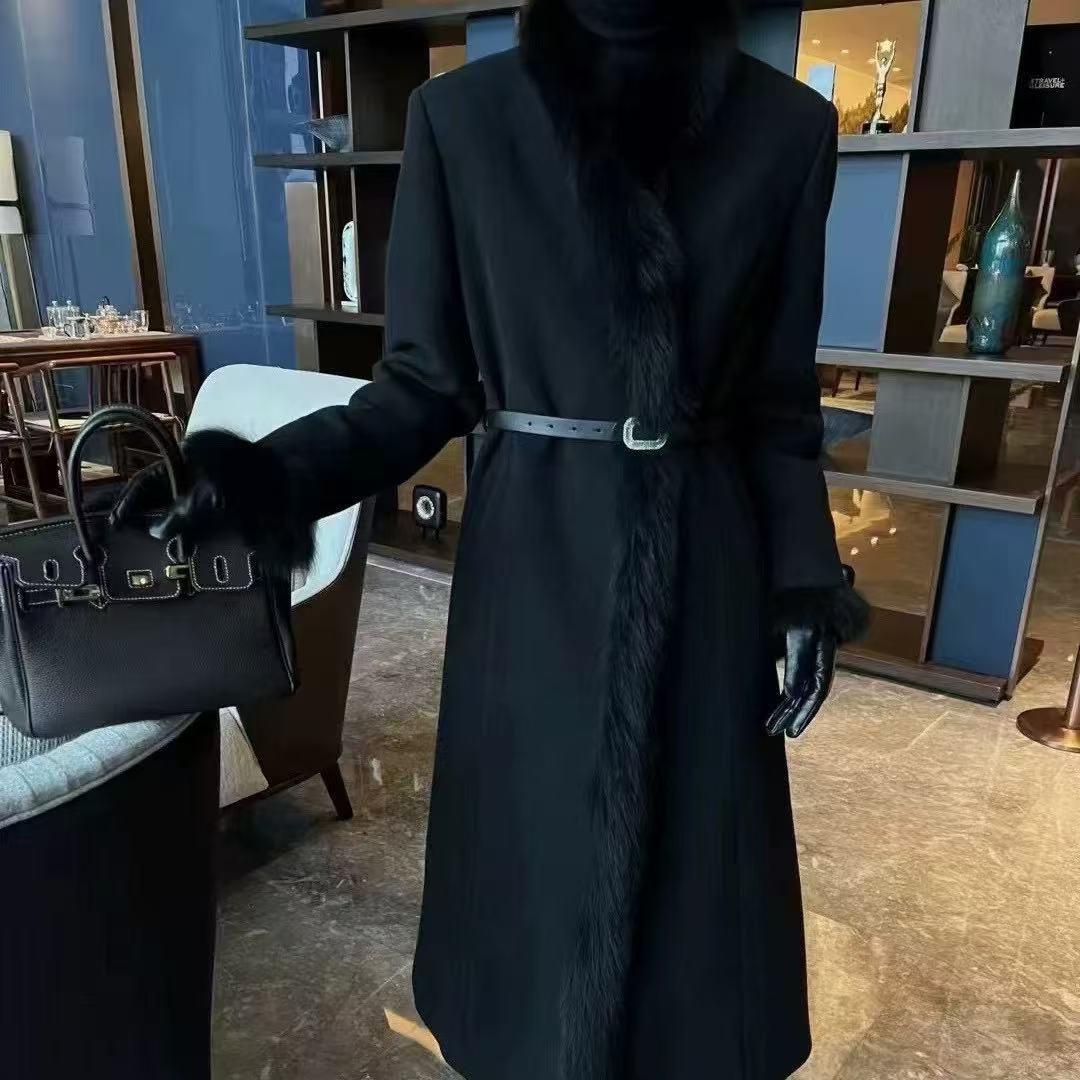 啊姆纳瑟服饰👗好物在橱窗里😊