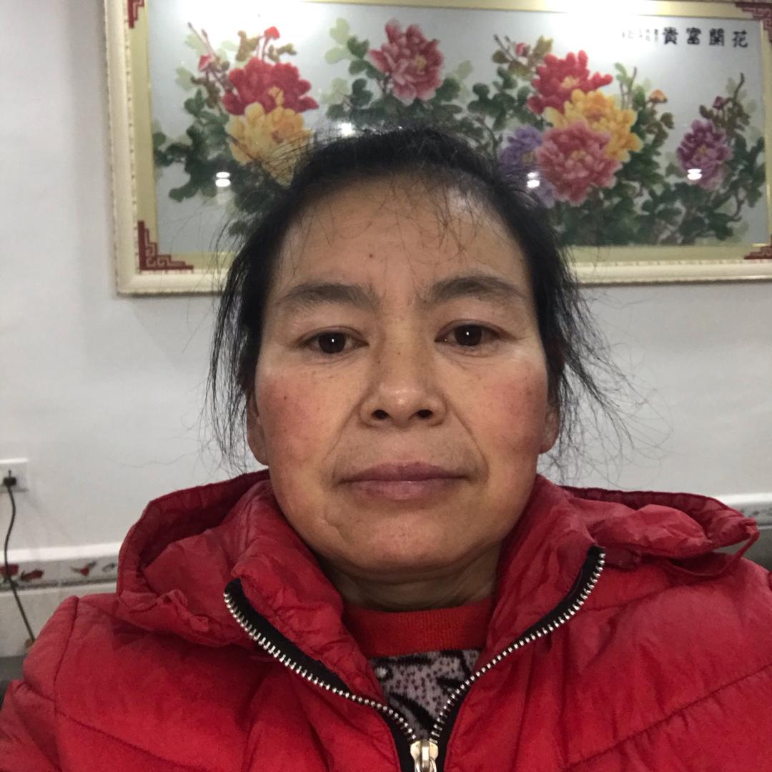 彭必英