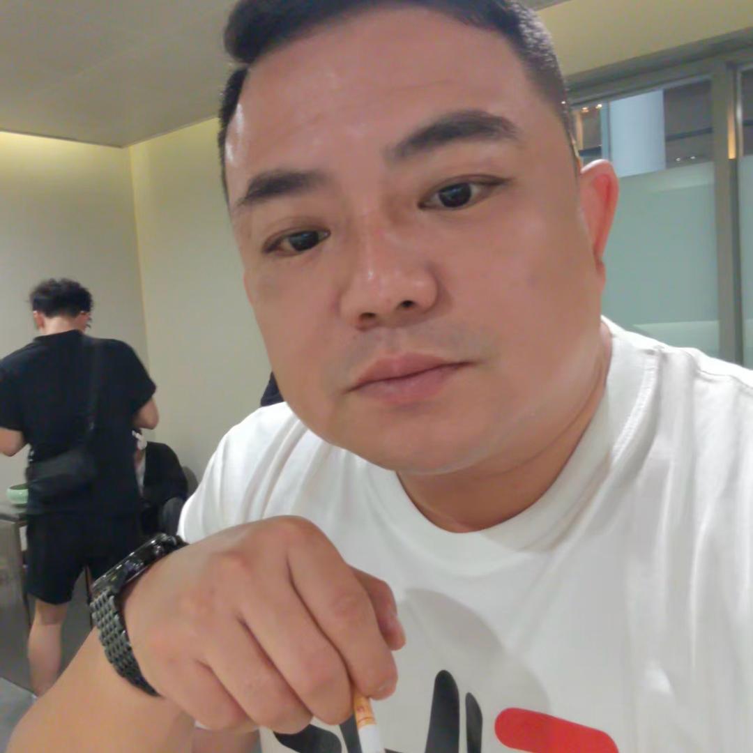 劳资磊少
