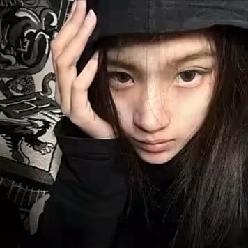 @吃一口星球☽