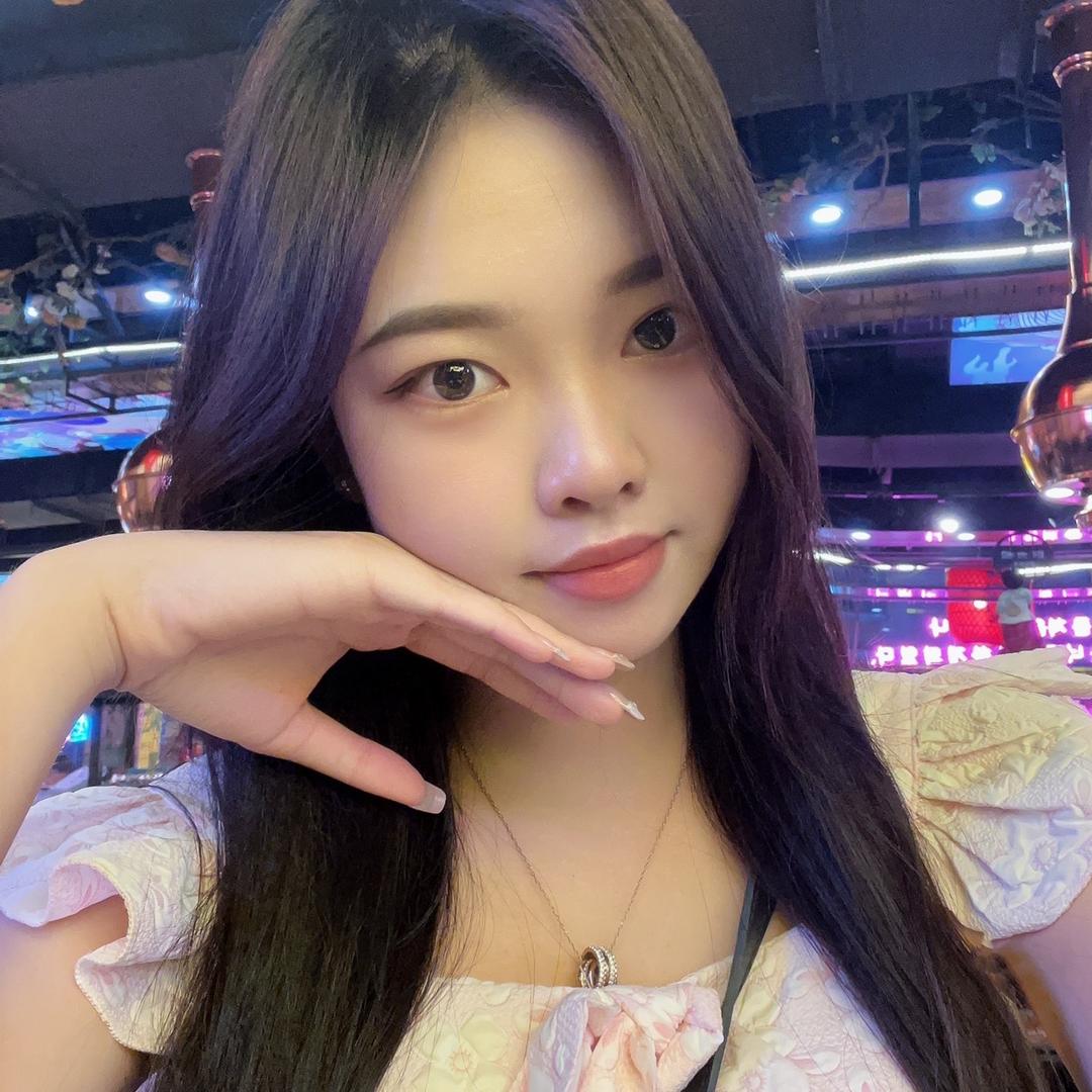 两杯冰美式、