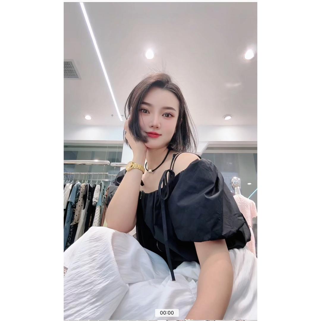 大荔依时尚女装，卡迪莎女鞋