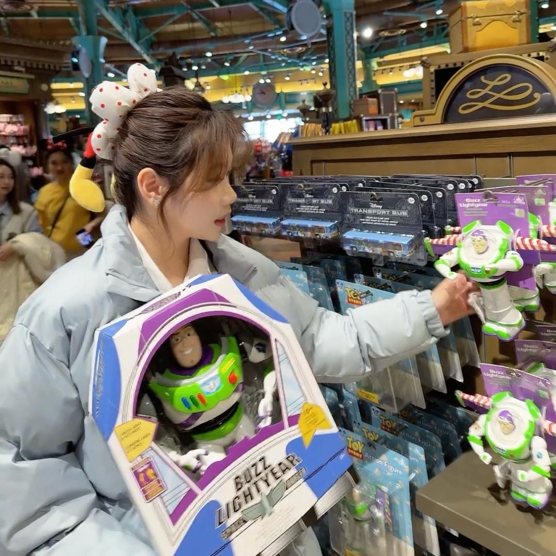 巴斯光年正牌女友