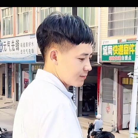 熊小西